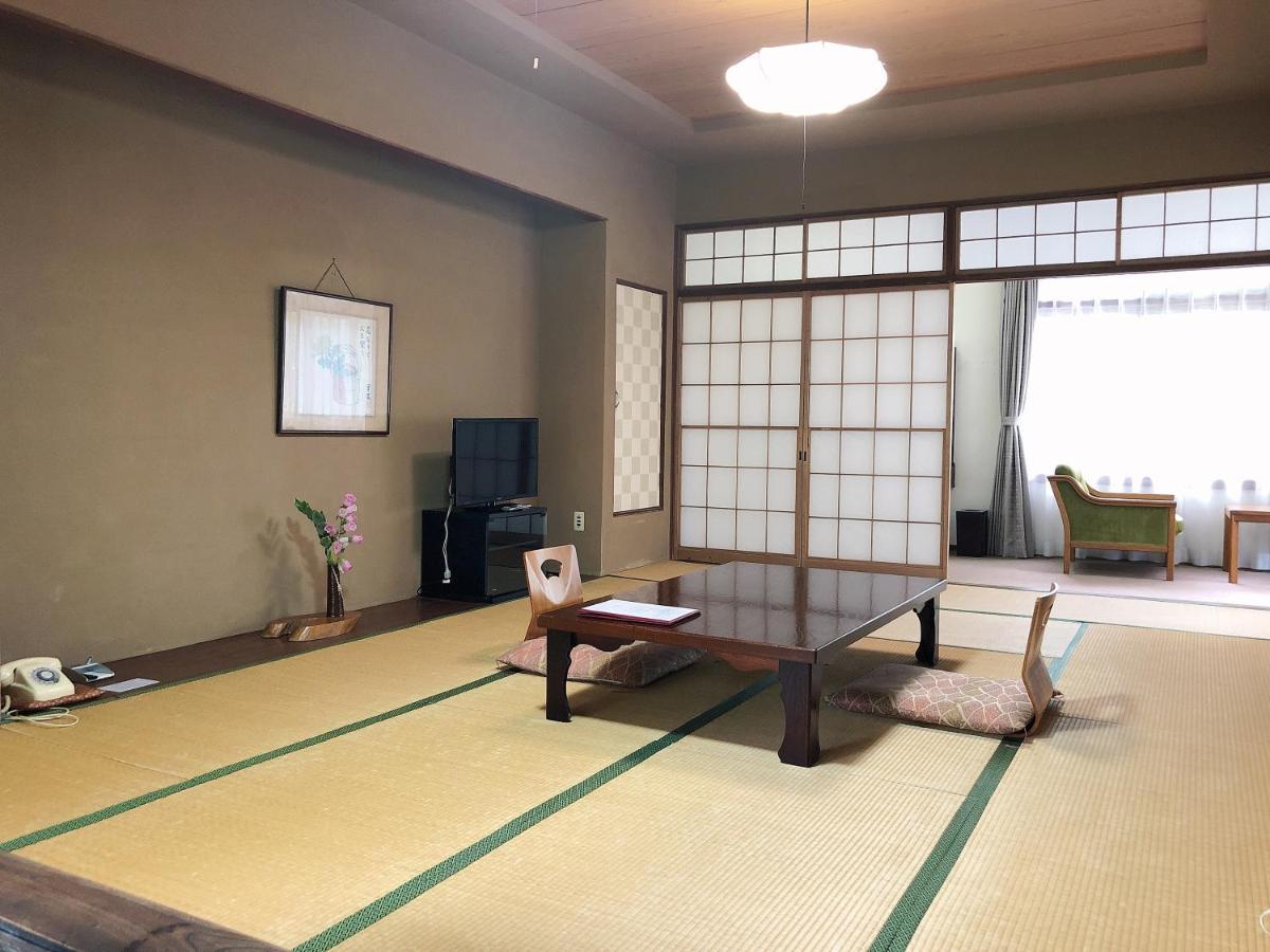 Sakahijiri Gyokushoen Изу Екстериор снимка